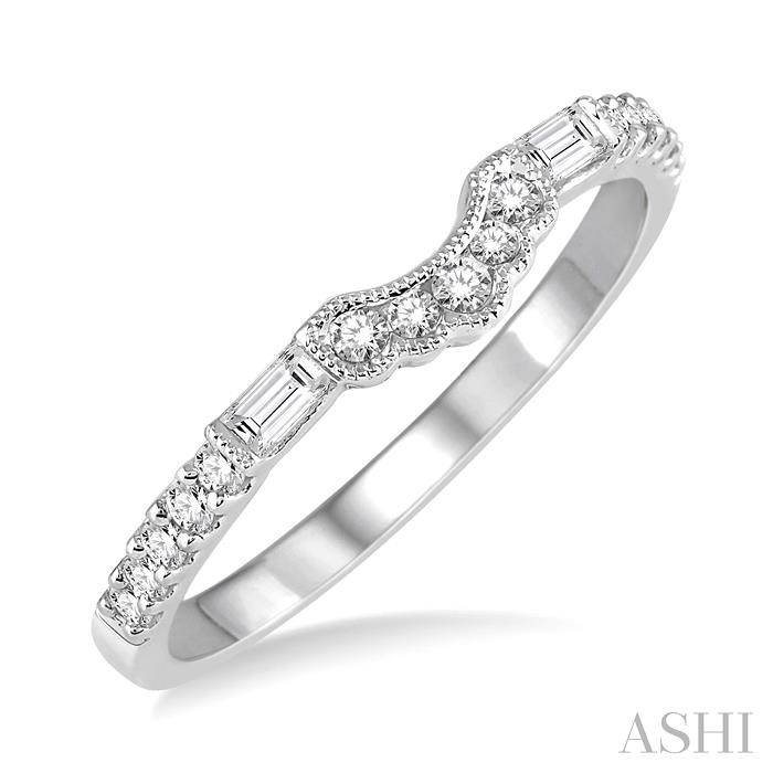 CURVED DIAMOND WEDDING BAND