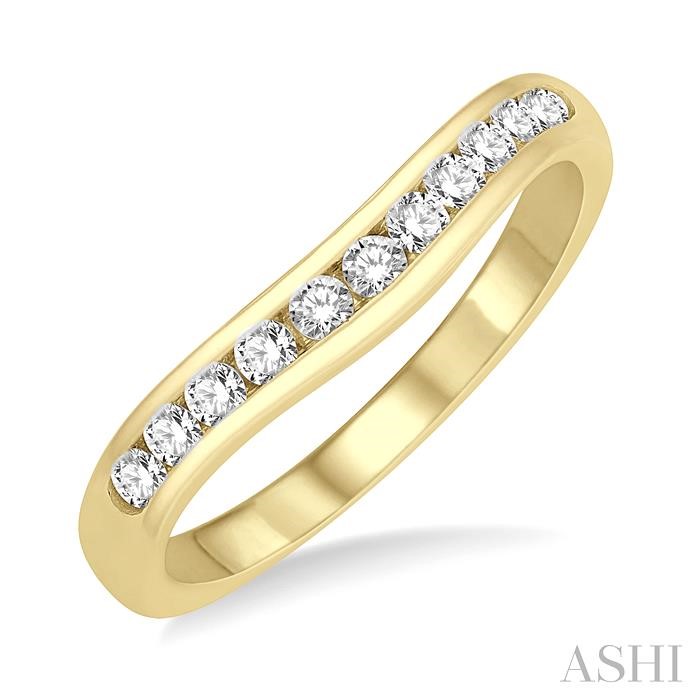 CURVED DIAMOND WEDDING BAND