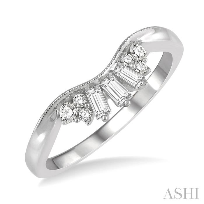 BAGUETTE DIAMOND WEDDING BAND