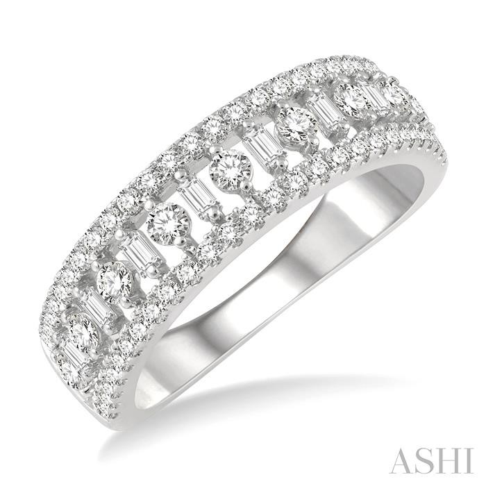 //www.sachsjewelers.com/upload/product_ashi/323E2FHWG_ANGVEW_ENLRES.jpg