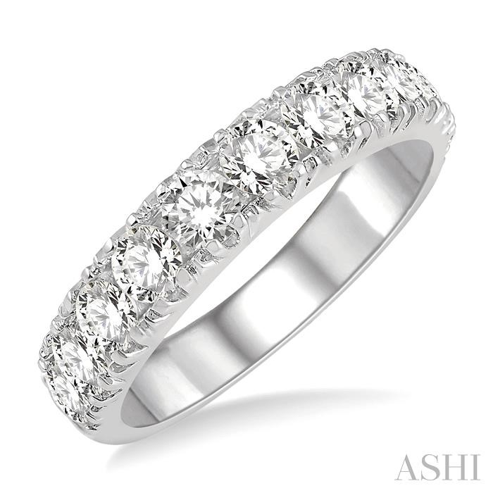 11 STONE DIAMOND WEDDING BAND