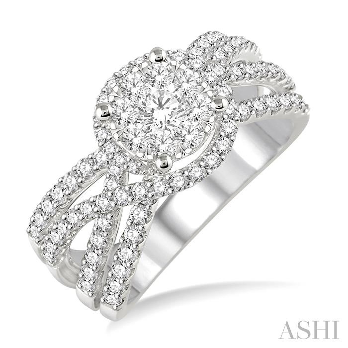 Round Shape Halo Lovebright Diamond Ring