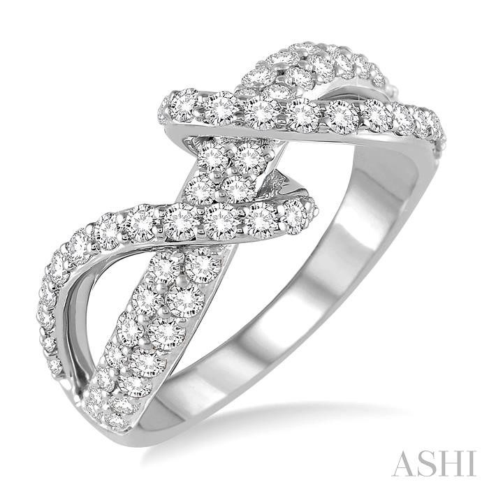 DIAMOND FASHION RING