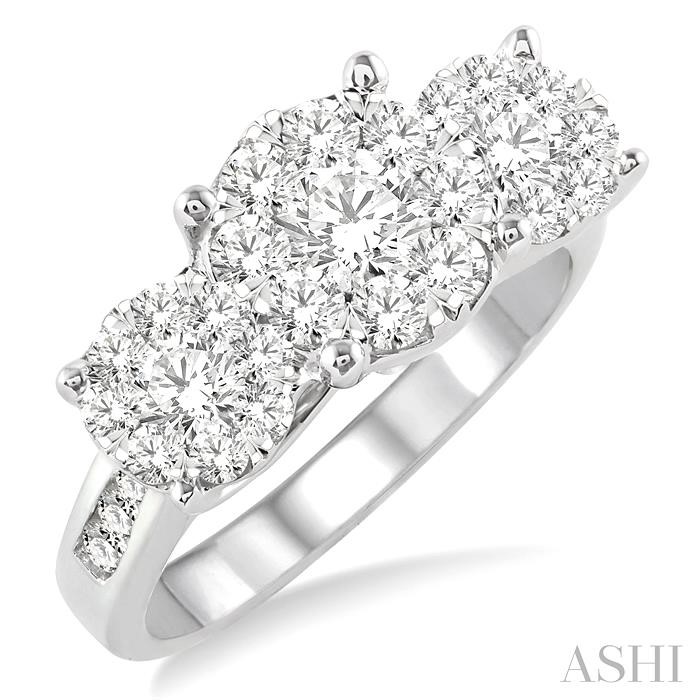 PAST PRESENT & FUTURE LOVEBRIGHT ESSENTIAL DIAMOND RING