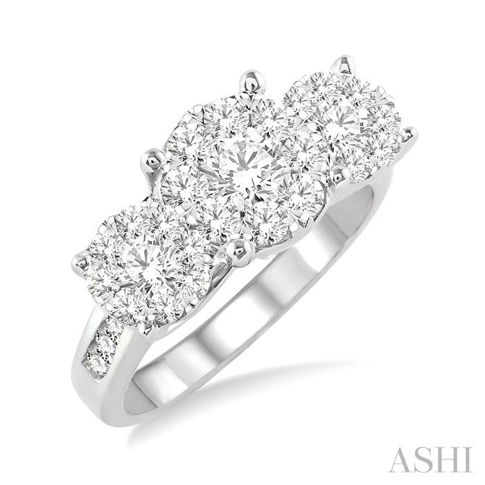 PAST PRESENT & FUTURE LOVEBRIGHT ESSENTIAL DIAMOND RING