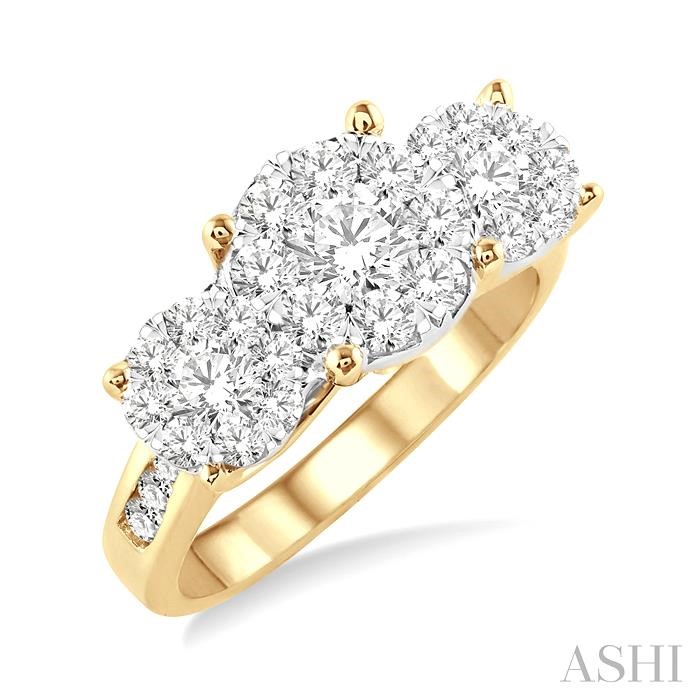 PAST PRESENT & FUTURE LOVEBRIGHT ESSENTIAL DIAMOND RING