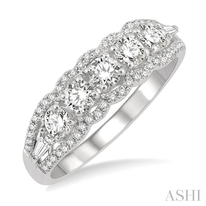 ROUND SHAPE 5 STONE DIAMOND FASHION RING