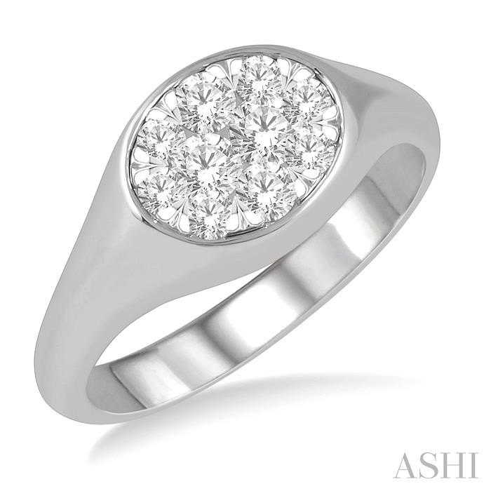 OVAL SHAPE EAST-WEST LOVEBRIGHT ESSENTIAL DIAMOND SIGNET RING