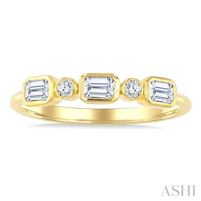 Emerald and Round Cut Bezel Diamond Fashion Band