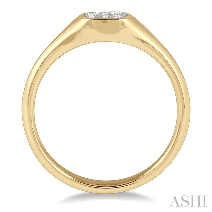 Cushion Shape Lovebright Essential Diamond Signet Ring-3