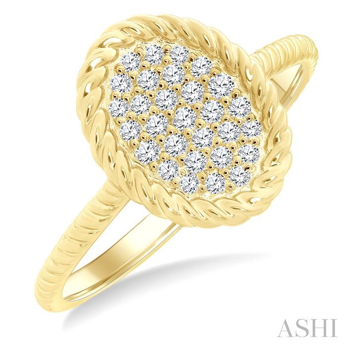 Pave-Set Oval Shape Rope Diamond Fashion Ring