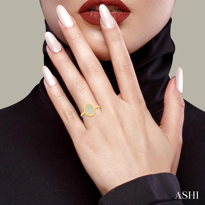 Pave-Set Oval Shape Rope Diamond Fashion Ring-4