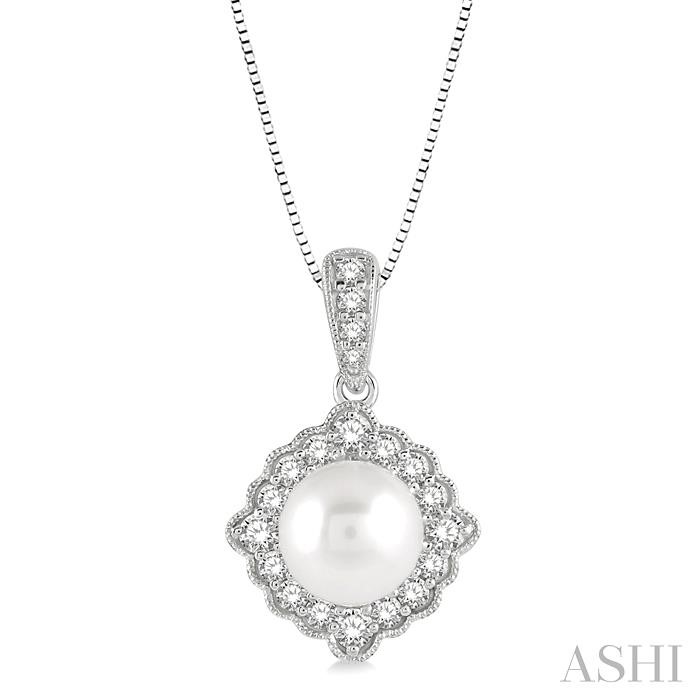 PEARL & HALO DIAMOND PENDANT