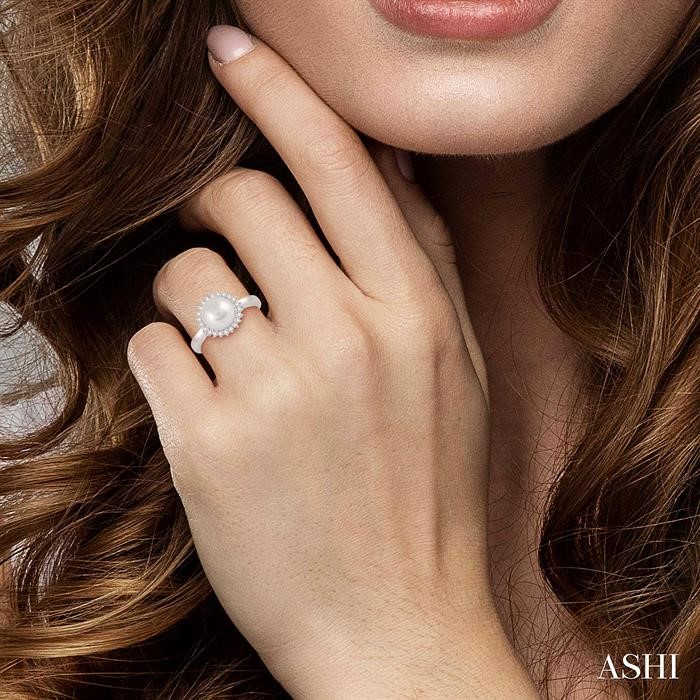 Pearl & Halo Diamond Ring-4
