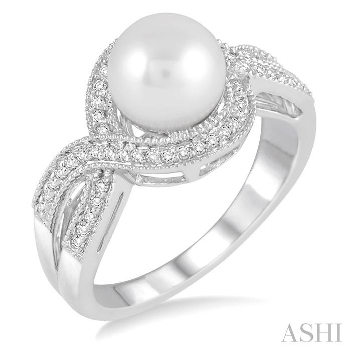 PEARL & DIAMOND FASHION RING