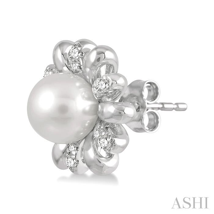 Floral Pearl & Diamond Fashion Earrings-3