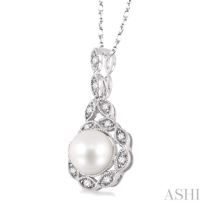 Pearl & Halo Diamond Fashion Pendant-2