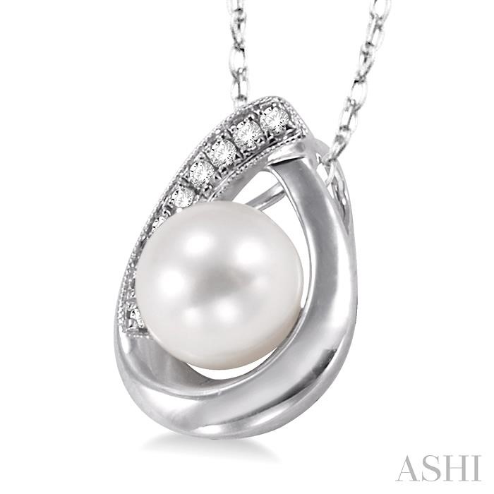 Pearl & Diamond Fashion Pendant-2