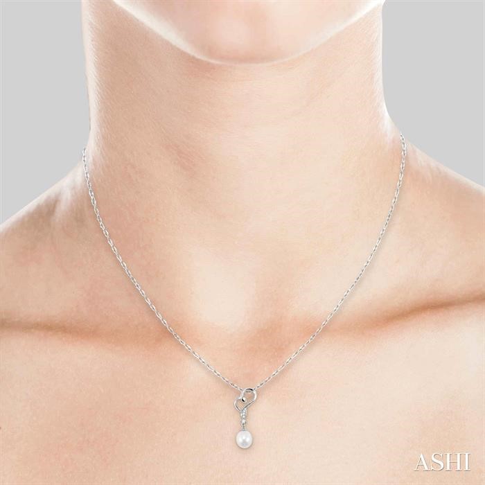 Heart Shape Pearl & Diamond Fashion Pendant-4
