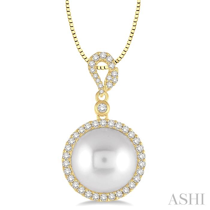Pearl & Halo Diamond Pendant