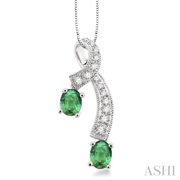 OVAL SHAPE GEMSTONE & DIAMOND FASHION PENDANT