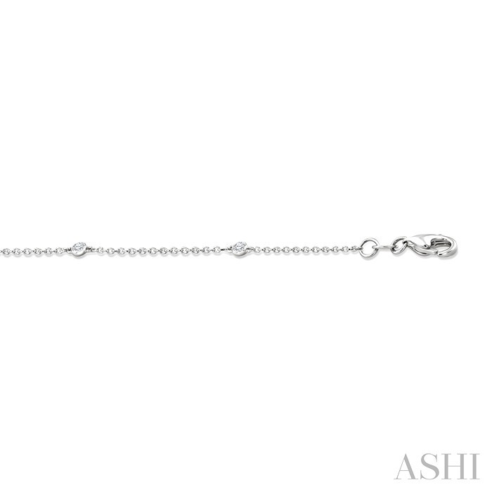 Round Shape Diamond Station Chain Bracelet