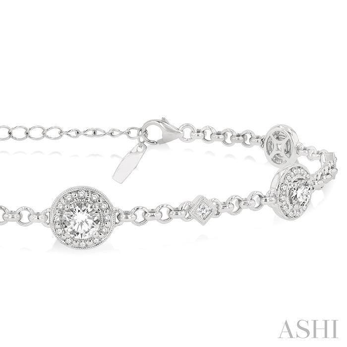 Round Shape Halo Diamond Chain Bracelet-2