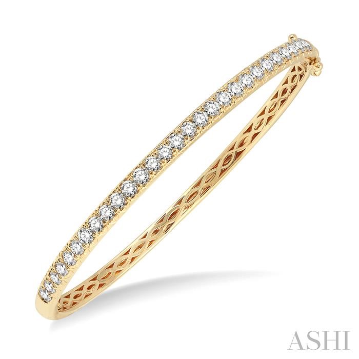 STACKABLE DIAMOND BANGLE