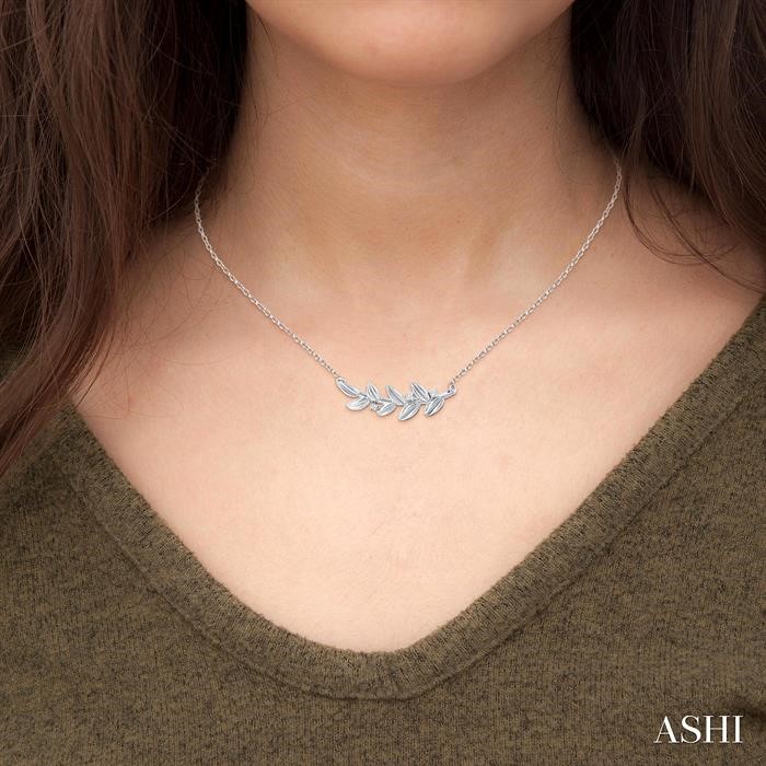 Silver Leaf Diamond Fashion Pendant-4