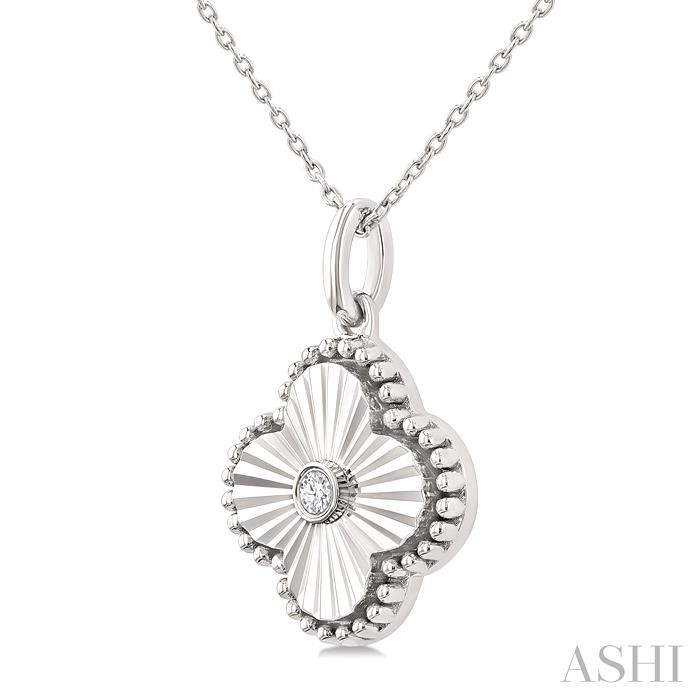 Silver Clover Fluted Medallion Petite Diamond Fashion Pendant