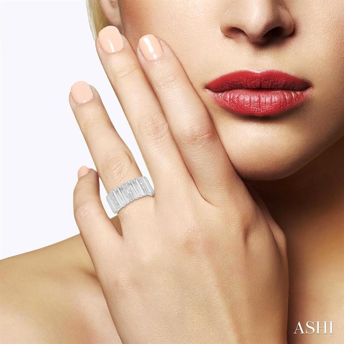 Silver Bold Ribbed Diamond Wide Band