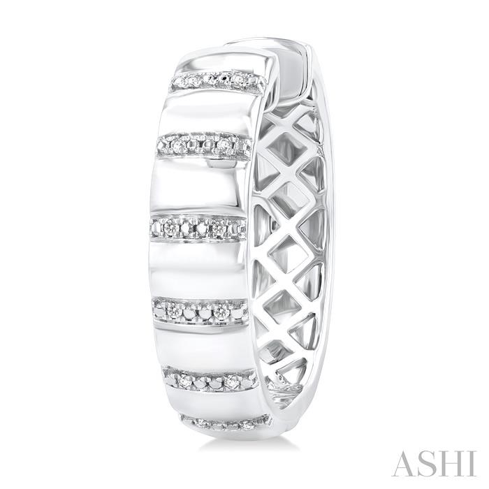 Silver Bold Ribbed Diamond Fashion Hoop Earrings