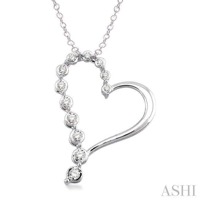 SILVER HEART SHAPE JOURNEY DIAMOND FASHION PENDANT