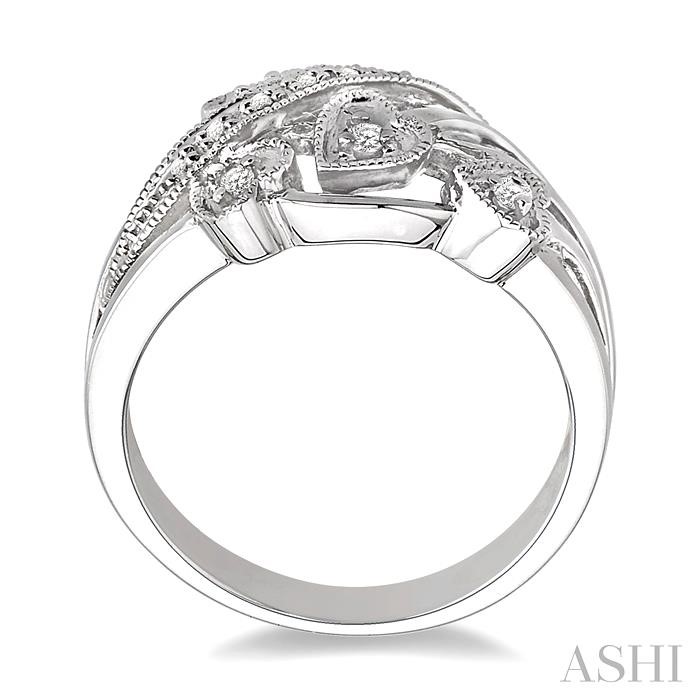 Silver Heart Shape Diamond Fashion Ring-3