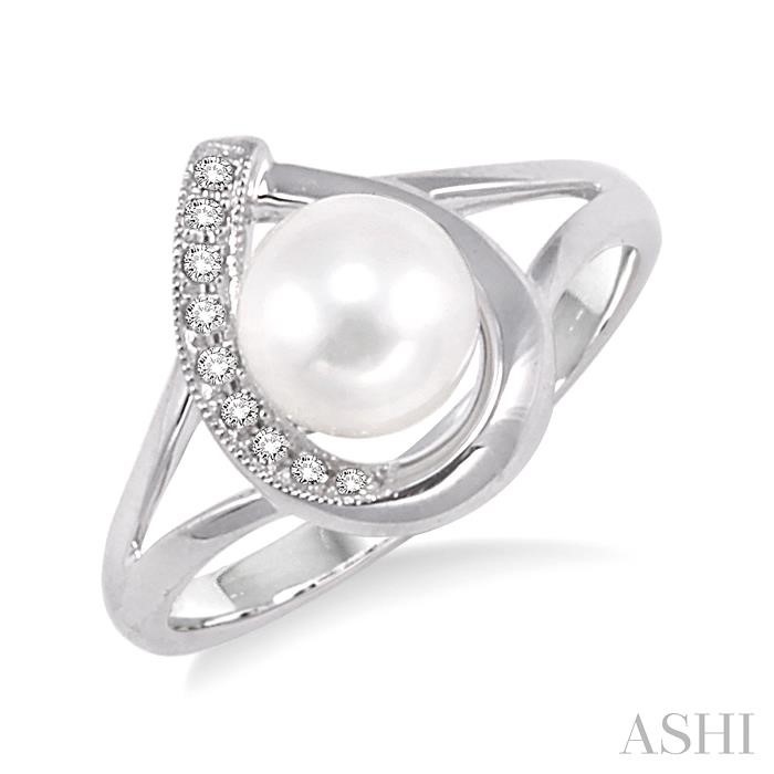 SILVER PEARL & DIAMOND RING