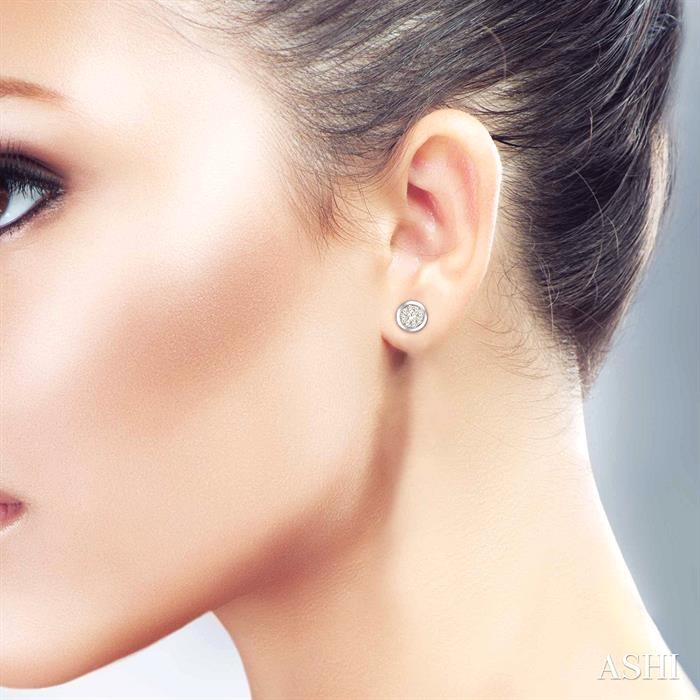 Round Shape Lovebright Essential Diamond Stud Earrings-4