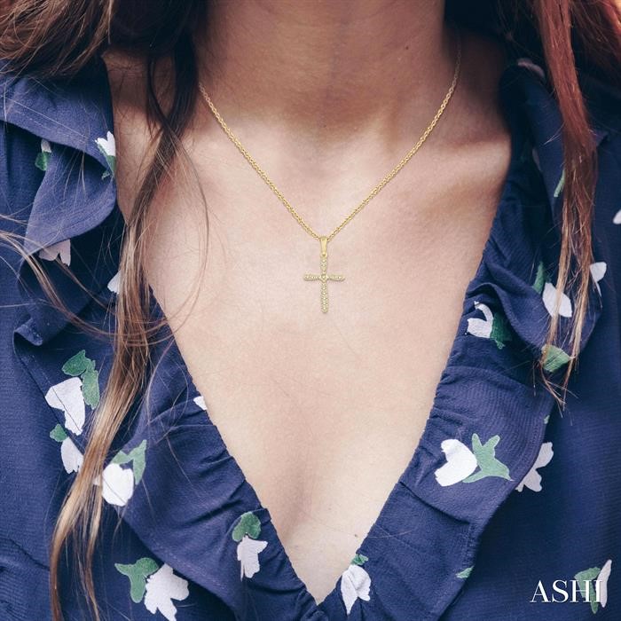 Cross Petite Diamond Fashion Pendant-4